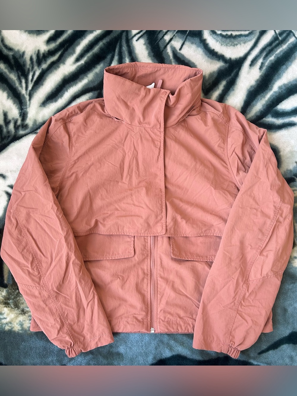 NWOT Lululemon Always Effortless Ancient Copper Jacket
-Size 10